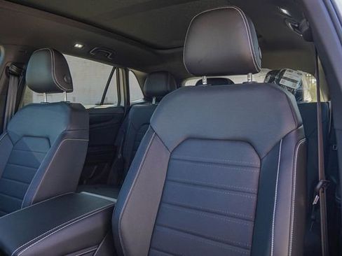 New 2026 Volkswagen Atlas Cross Sport SEL R-Line image 10