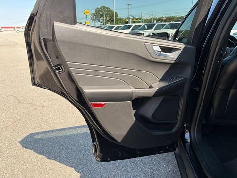 Certified 2023 Ford Escape ST-Line w/ Tech Pack #1 FWD image 17
