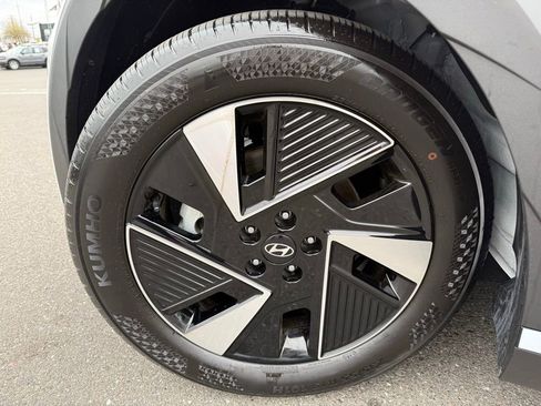 Certified 2025 Hyundai Ioniq 5 SE AWD/4WD image 32