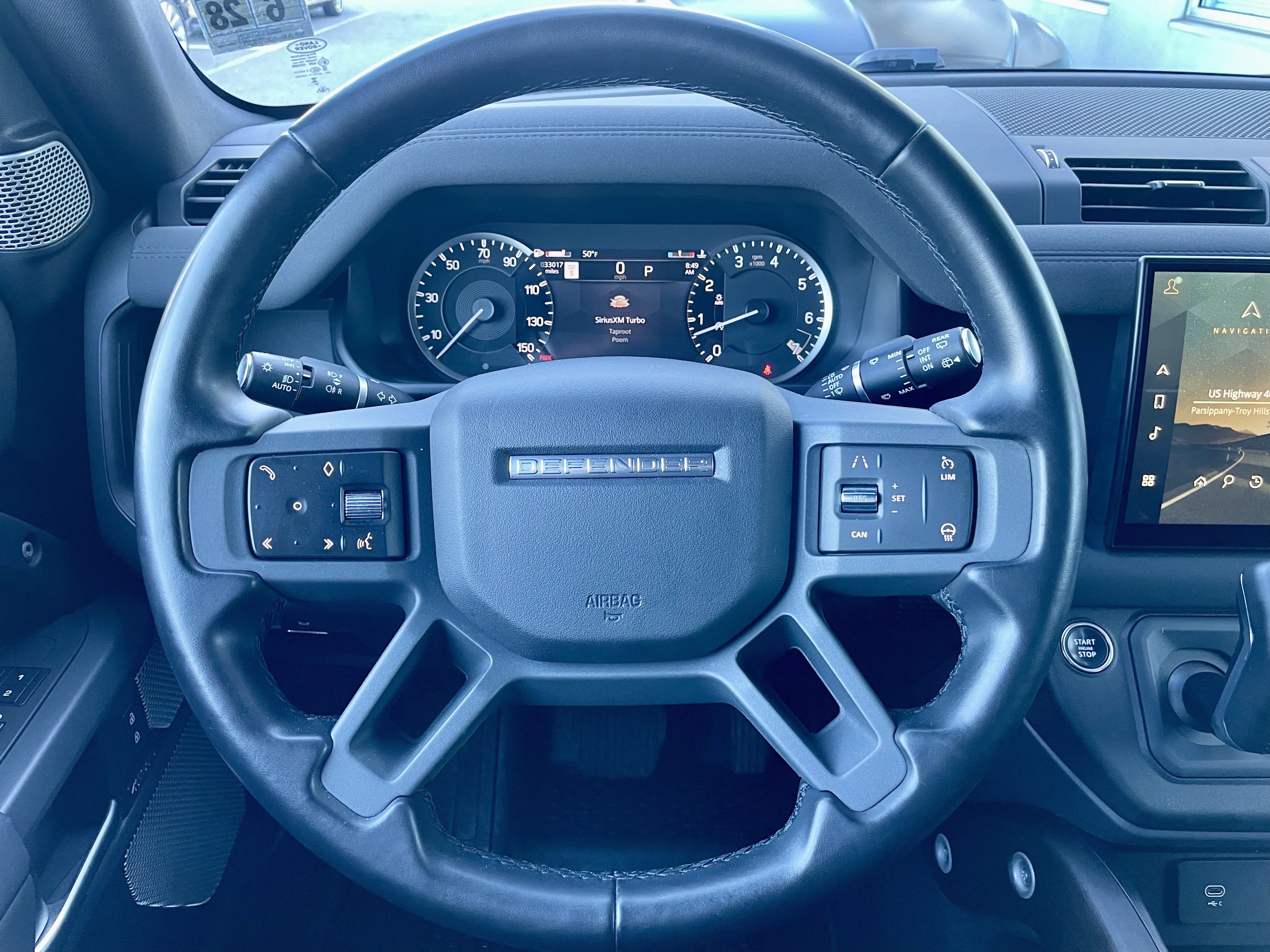Used 2023 Land Rover Defender 130 X-Dynamic SE AWD/4WD image 21