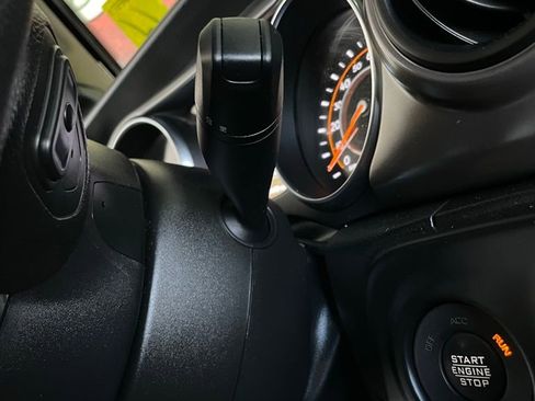 Used 2022 Jeep Wrangler Unlimited Sport image 35