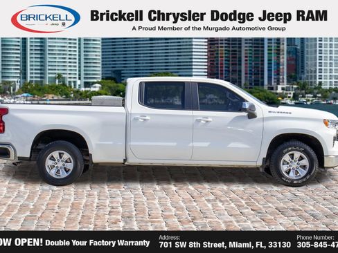 Used 2023 Chevrolet Silverado 1500 LT w/ Protection Package AWD/4WD image 4
