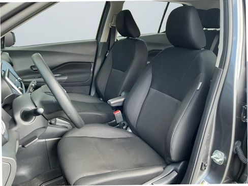 Used 2025 Nissan Kicks Play S FWD image 10