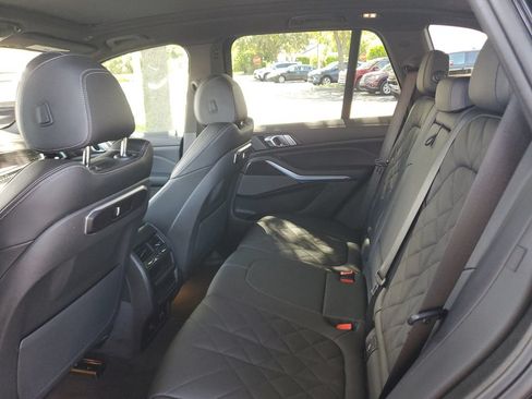 Used 2024 BMW X5 xDrive40i w/ M Sport Package AWD/4WD image 14
