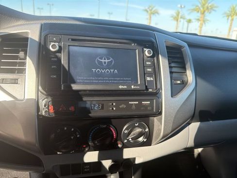 Used 2014 Toyota Tacoma PreRunner w/ TRD Sport Package RWD image 18
