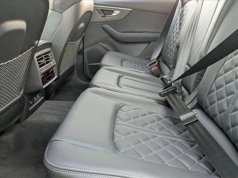 New 2026 Audi SQ7 Premium Plus AWD/4WD image 15