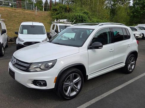 Used 2017 Volkswagen Tiguan Sport AWD/4WD image 3