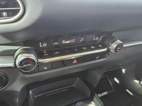 Used 2025 MAZDA CX-30 AWD 2.5 S w/ Premium Package image 16