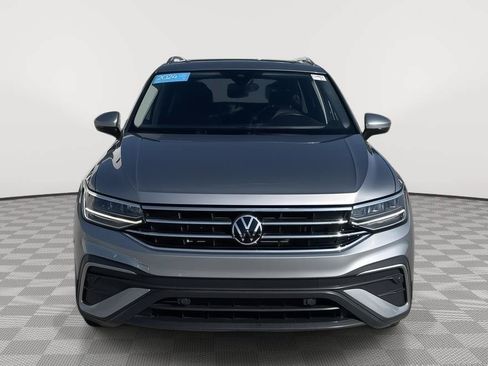 Certified 2024 Volkswagen Tiguan SE AWD/4WD image 2