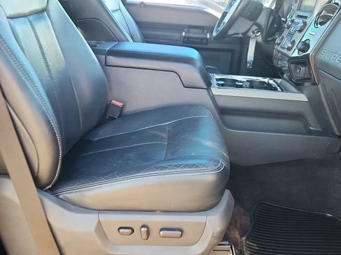 Used 2016 Ford F250 Lariat w/ Lariat Ultimate Package AWD/4WD image 15