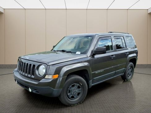 Used 2016 Jeep Patriot Sport AWD/4WD image 2