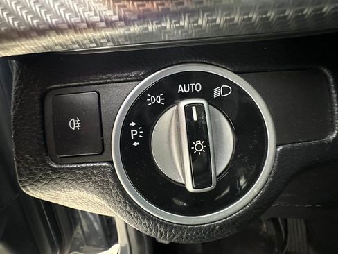 Used 2015 Mercedes-Benz GLK 350 4MATIC image 12