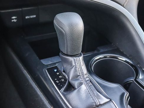 Used 2019 Toyota Camry LE FWD image 22