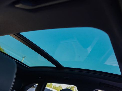 Used 2021 Porsche Macan image 21