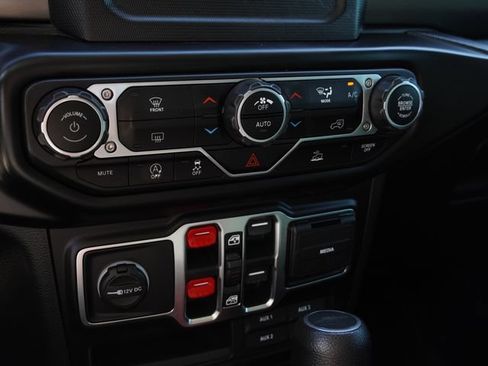 Used 2021 Jeep Gladiator Sport AWD/4WD image 22