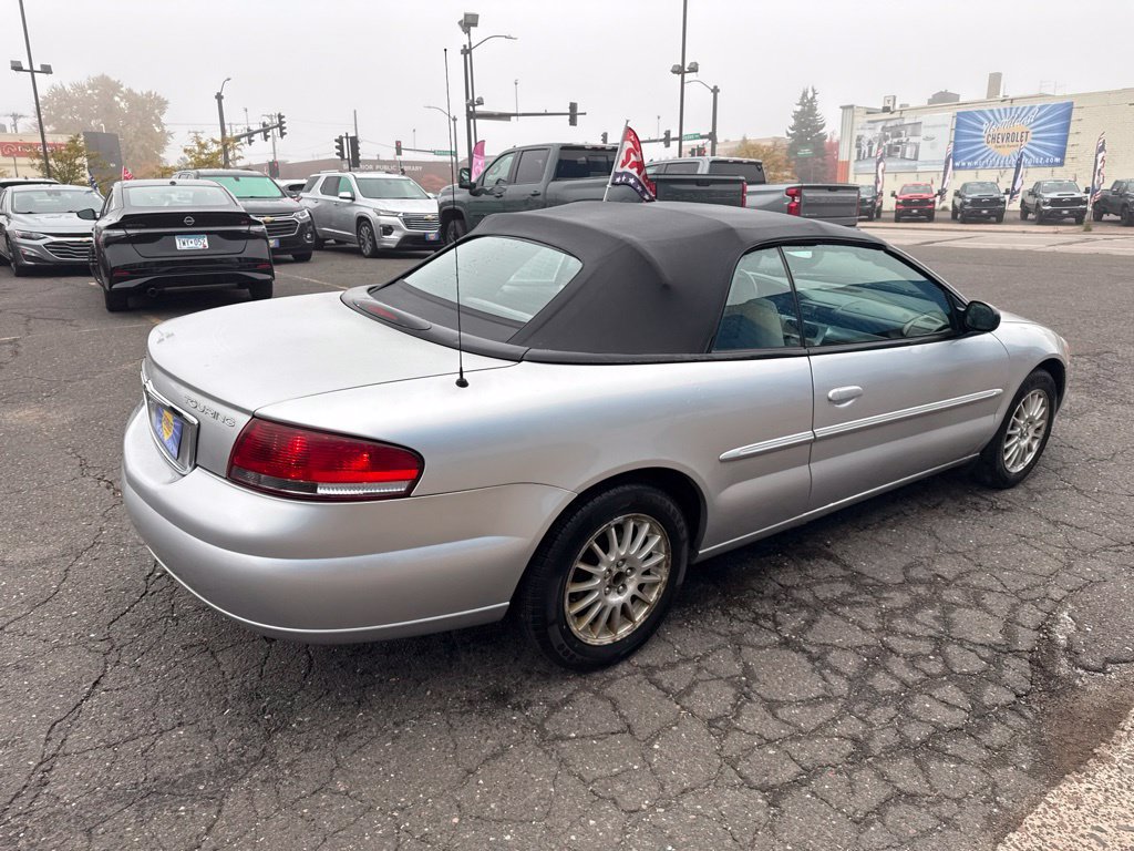 Used 2006 Chrysler Sebring Touring FWD image 12