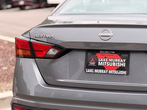Used 2024 Nissan Altima 2.5 SV FWD image 12