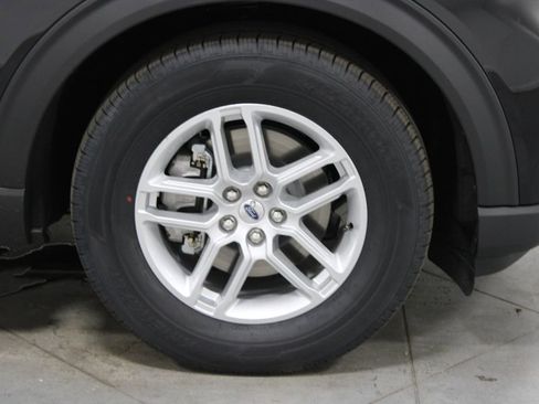 New 2026 Ford Explorer Active RWD image 12