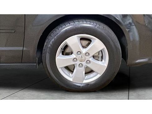 Used 2013 Dodge Grand Caravan SE FWD image 20