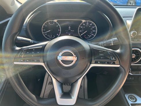 Used 2025 Nissan Sentra SV FWD image 15