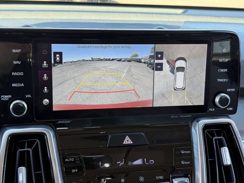 Used 2022 Kia Sorento SX Prestige w/ Panoramic Sunroof Package image 29