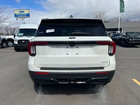 New 2026 Ford Explorer ST-Line image 6