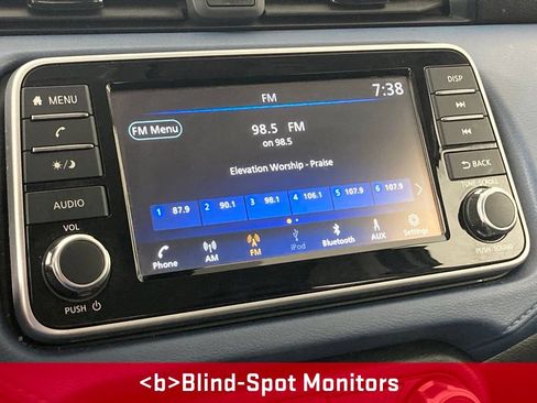Used 2025 Nissan Versa SV FWD image 3