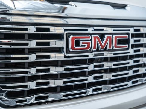 Used 2022 GMC Sierra 1500 Denali w/ Denali Reserve Package AWD/4WD image 15