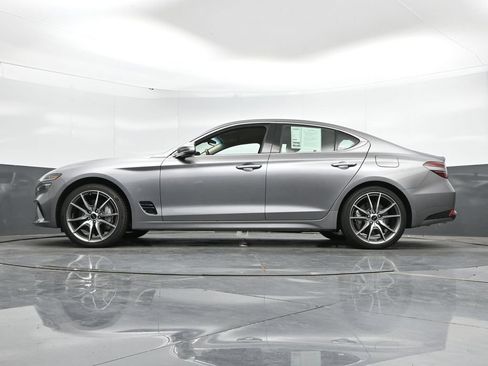 Used 2025 Genesis G70 2.5T AWD/4WD image 47