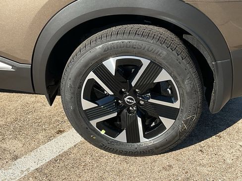 New 2026 Nissan Kicks SV image 8