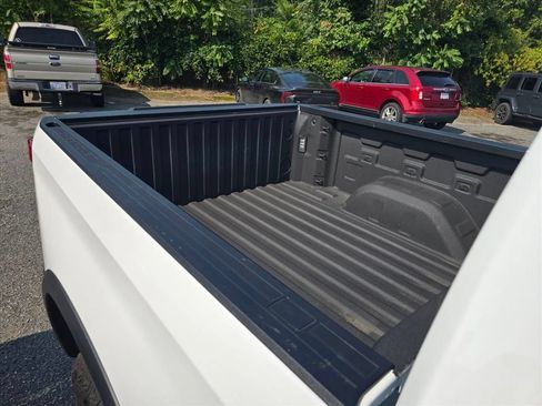 Used 2024 Chevrolet Silverado 1500 ZR2 w/ Technology Package AWD/4WD image 9