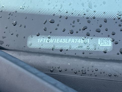 Used 2020 Ford F150 XLT image 8