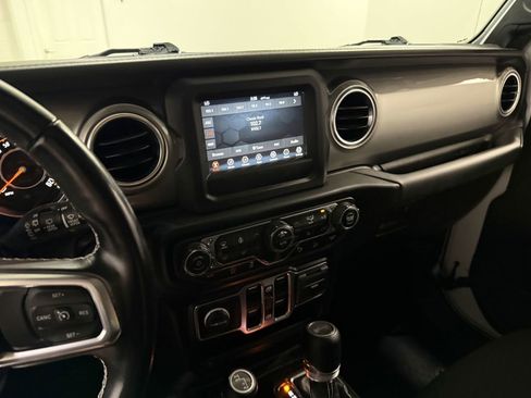 Used 2020 Jeep Wrangler Unlimited Sahara w/ LED Lighting Group AWD/4WD image 78