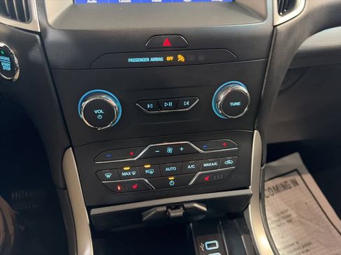 Used 2020 Ford Edge SEL w/ Convenience Package image 28