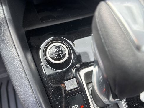 Used 2024 Nissan Versa SR w/ Trunk Package image 24