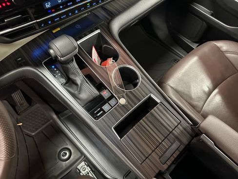 Certified 2023 Toyota Sienna Platinum AWD/4WD image 23
