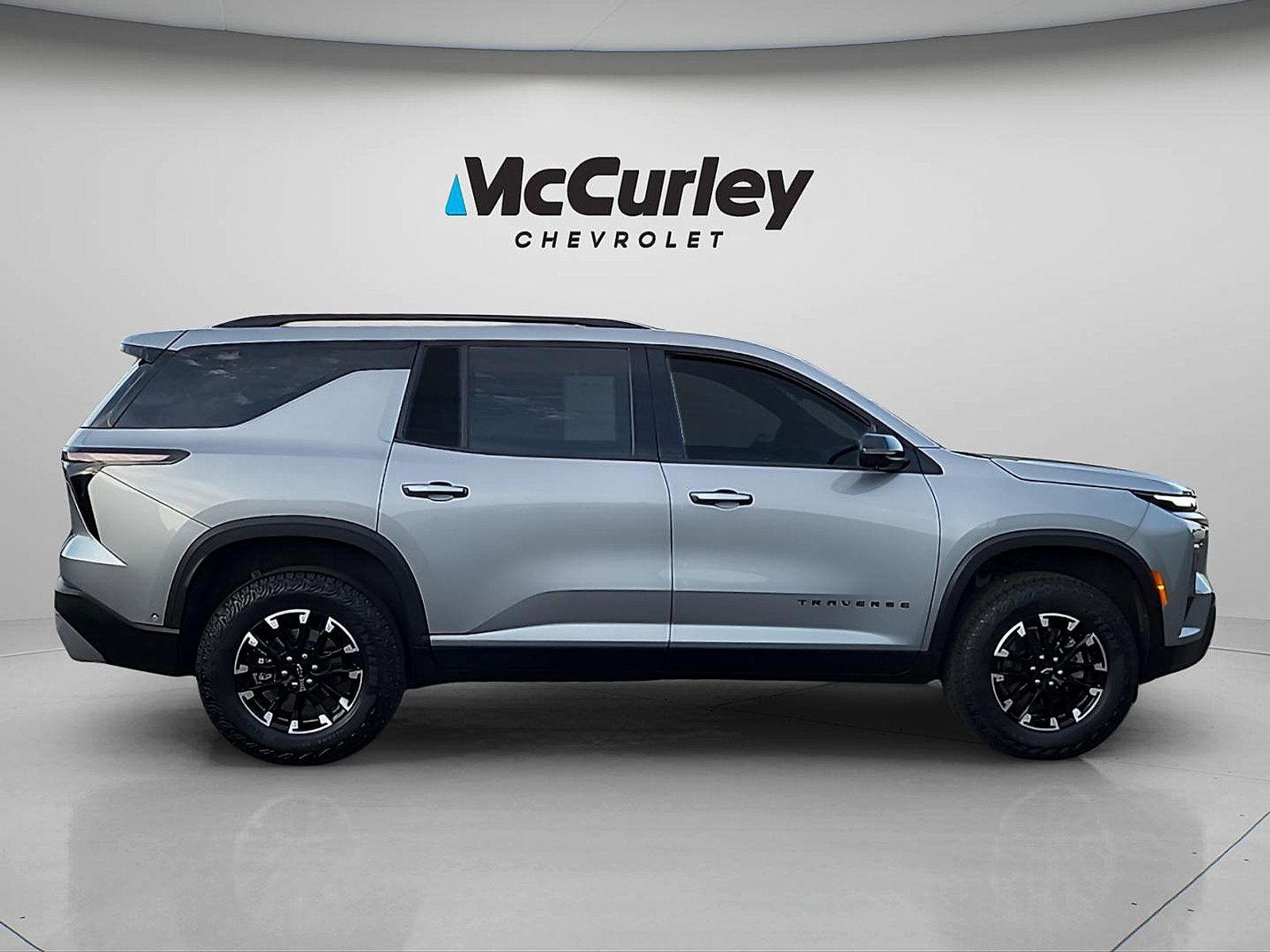 Used 2024 Chevrolet Traverse Z71 w/ Enhanced Driving Package AWD/4WD image 8