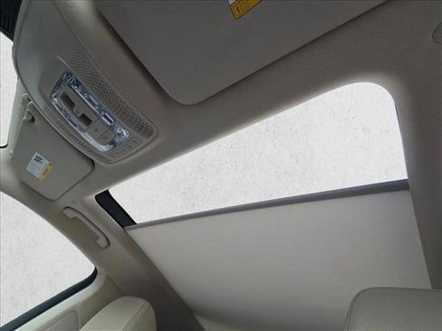 Used 2023 Mercedes-Benz GLS 450 4MATIC image 17