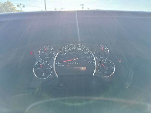 Used 2017 Chevrolet Express 3500 LT w/ LT Preferred Equipment Group image 8