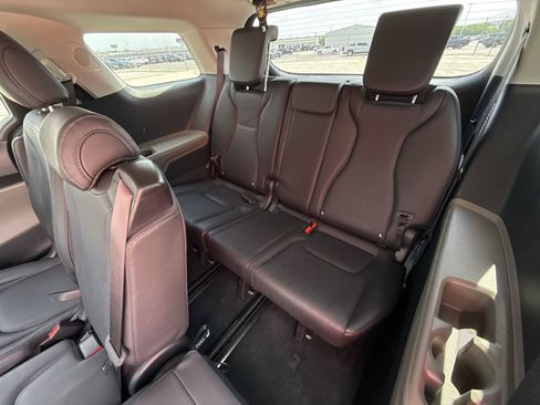 Used 2026 Kia Carnival FWD image 25