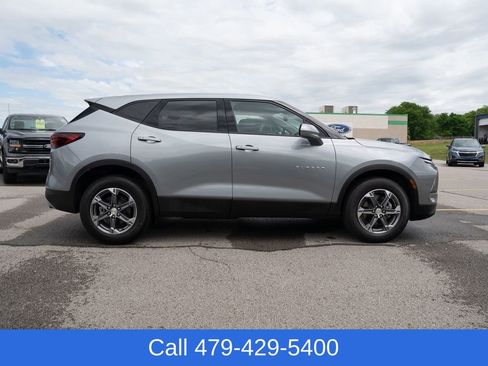 Used 2025 Chevrolet Blazer LT AWD/4WD image 7