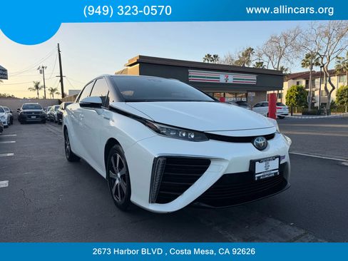 Used 2019 Toyota Mirai Sedan 4D image 3