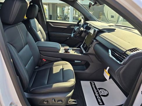 New 2026 GMC Acadia Elevation FWD image 13