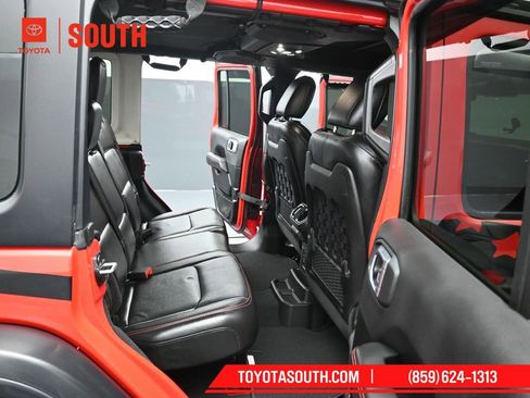 Used 2022 Jeep Wrangler Unlimited Rubicon w/ Xtreme Recon 35" Tire Package image 33