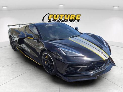 Used 2022 Chevrolet Corvette Stingray Preferred Cpe w/ Z51 Performance Package RWD image 1