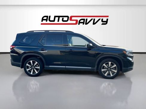 Used 2025 Honda Pilot Elite image 8