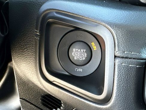 Certified 2024 Jeep Gladiator Mojave w/ Dual Top Group image 28