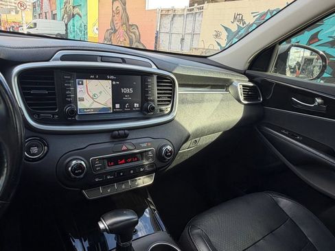Used 2019 Kia Sorento EX w/ EX Touring Package FWD image 21