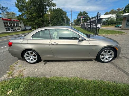 Used 2007 BMW 335i Convertible image 4