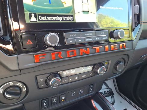 Certified 2025 Nissan Frontier PRO-4X w/ Pro Convenience Package AWD/4WD image 23